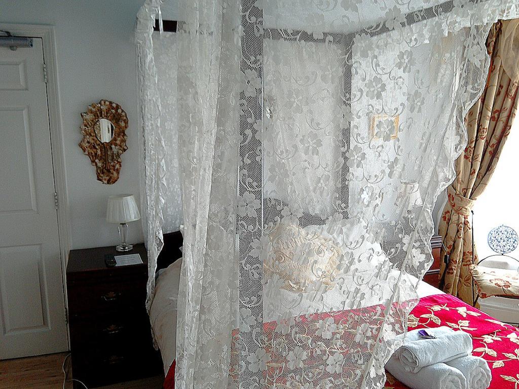 Brooklands Guest House CBG Δωμάτιο φωτογραφία
