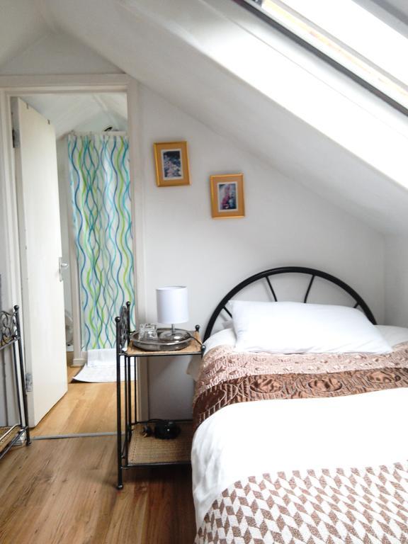 Brooklands Guest House CBG Δωμάτιο φωτογραφία