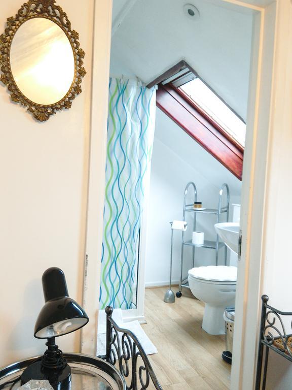 Brooklands Guest House CBG Δωμάτιο φωτογραφία
