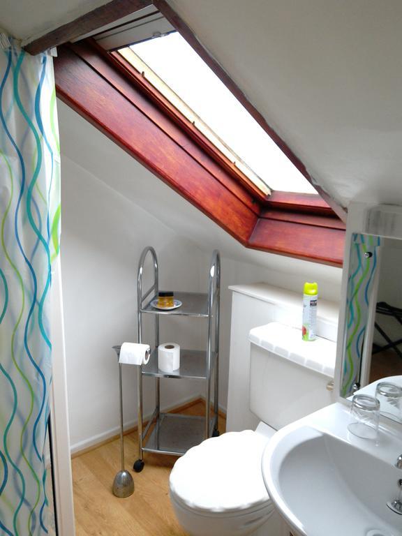 Brooklands Guest House CBG Δωμάτιο φωτογραφία