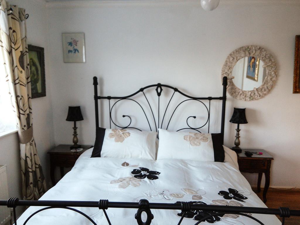 Brooklands Guest House CBG Εξωτερικό φωτογραφία